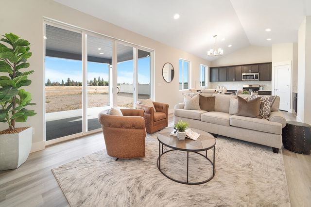 5819 S Sherri Lea Rd, Spokane, WA 99224