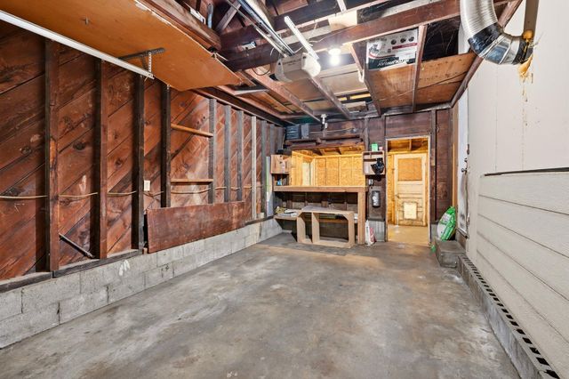 3017 N Standard St, Spokane, WA 99207