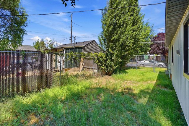 3017 N Standard St, Spokane, WA 99207
