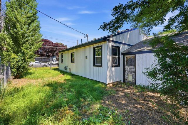 3017 N Standard St, Spokane, WA 99207