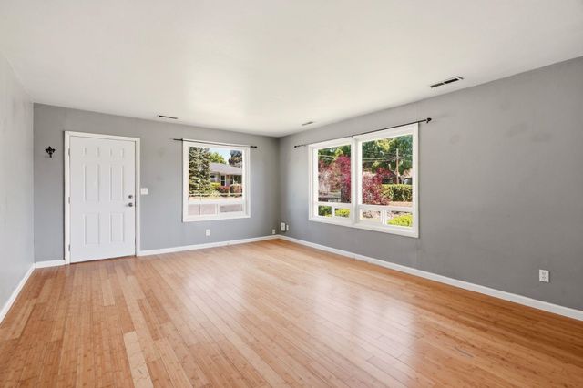 3017 N Standard St, Spokane, WA 99207