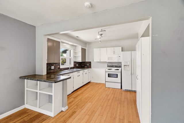 3017 N Standard St, Spokane, WA 99207
