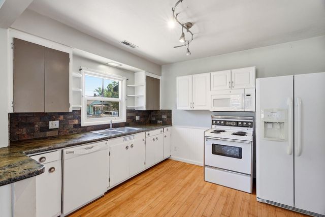 3017 N Standard St, Spokane, WA 99207