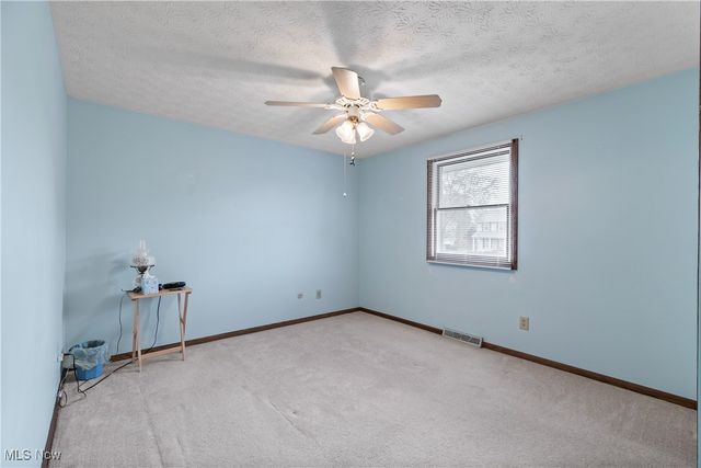 12390 Springwater Avenue NW, Uniontown, OH 44685