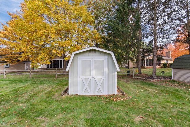 12390 Springwater Avenue NW, Uniontown, OH 44685