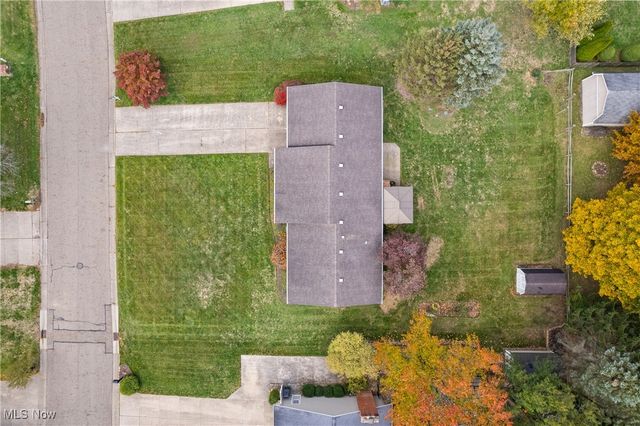 12390 Springwater Avenue NW, Uniontown, OH 44685