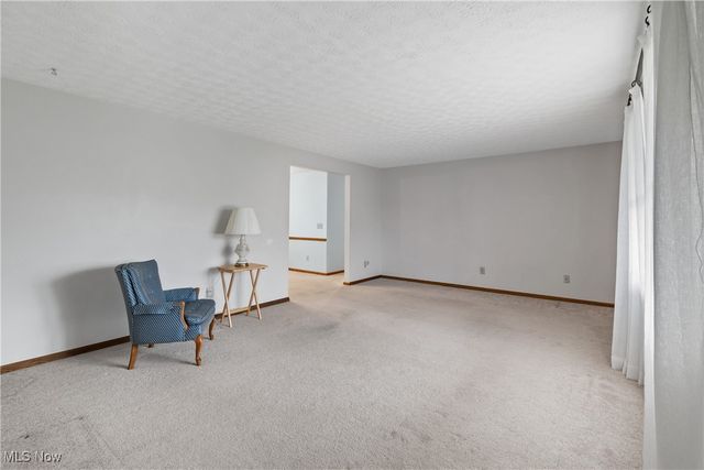 12390 Springwater Avenue NW, Uniontown, OH 44685