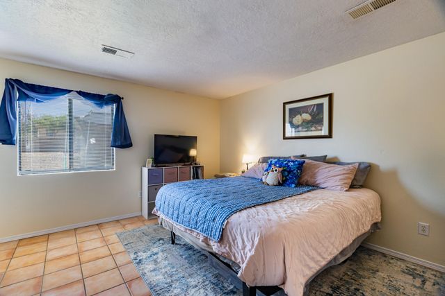 4255 Pumice Drive NE, Rio Rancho, NM 87124