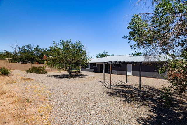 4255 Pumice Drive NE, Rio Rancho, NM 87124