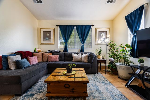 4255 Pumice Drive NE, Rio Rancho, NM 87124