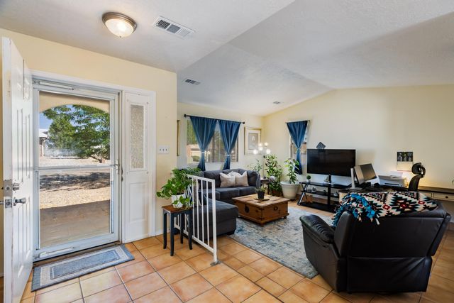 4255 Pumice Drive NE, Rio Rancho, NM 87124