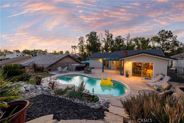 23417 Continental Drive, Canyon Lake, CA 92587