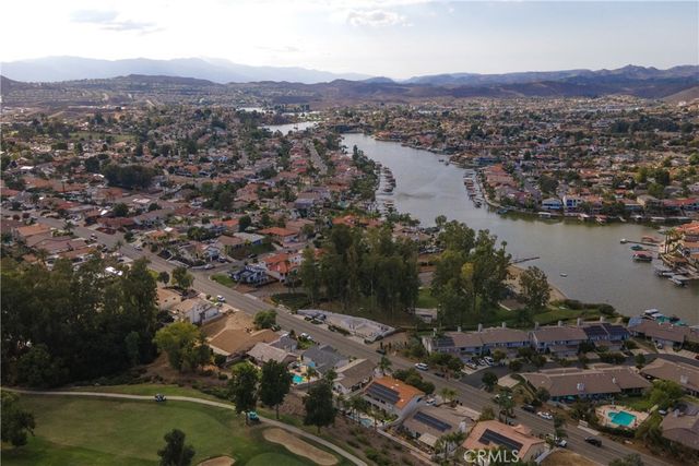 23417 Continental Drive, Canyon Lake, CA 92587