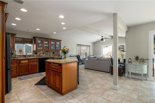 23417 Continental Drive, Canyon Lake, CA 92587