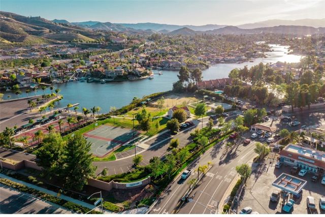 23417 Continental Drive, Canyon Lake, CA 92587