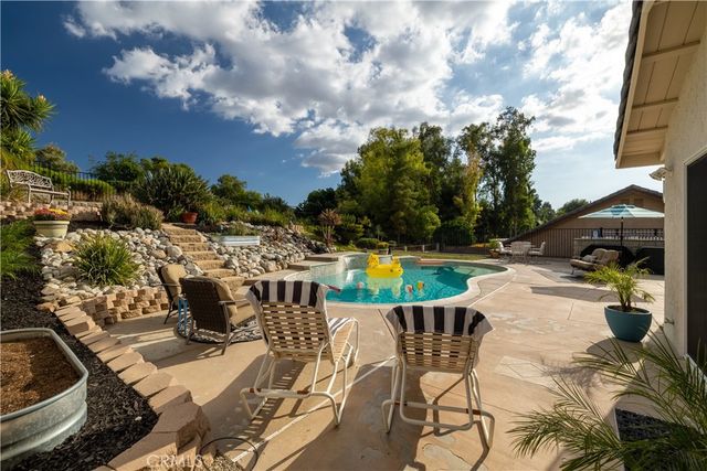 23417 Continental Drive, Canyon Lake, CA 92587