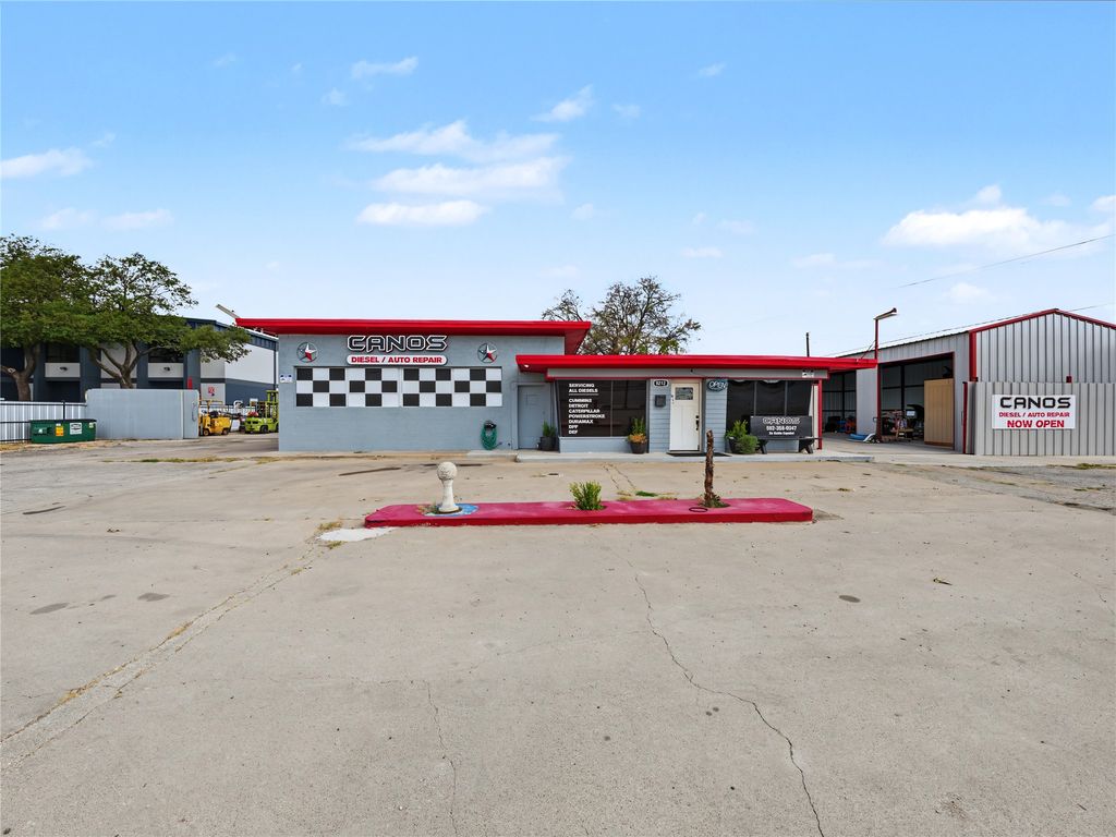 8212 White Settlement Road, White Settlement, TX 76108 — photo 4