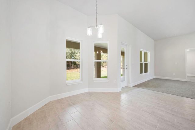 5801 NW Dana Circle, Port St. Lucie, FL 34986
