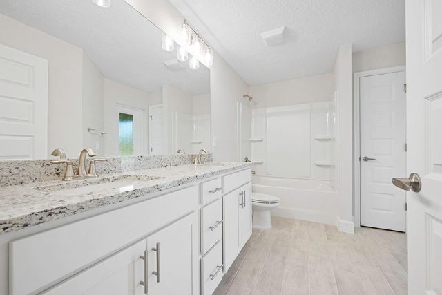 5801 NW Dana Circle, Port St. Lucie, FL 34986