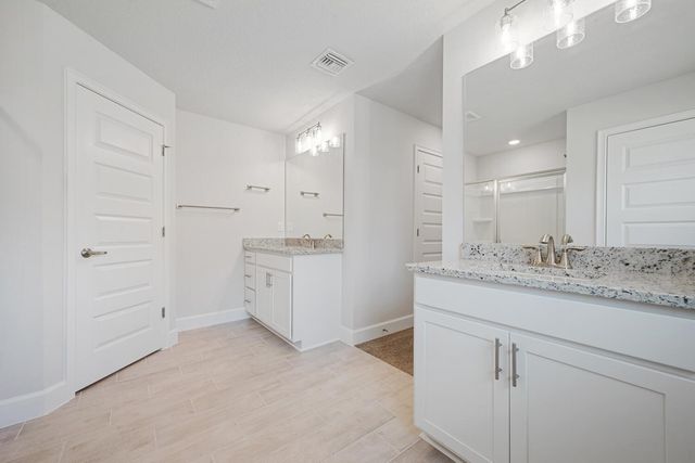 5801 NW Dana Circle, Port St. Lucie, FL 34986