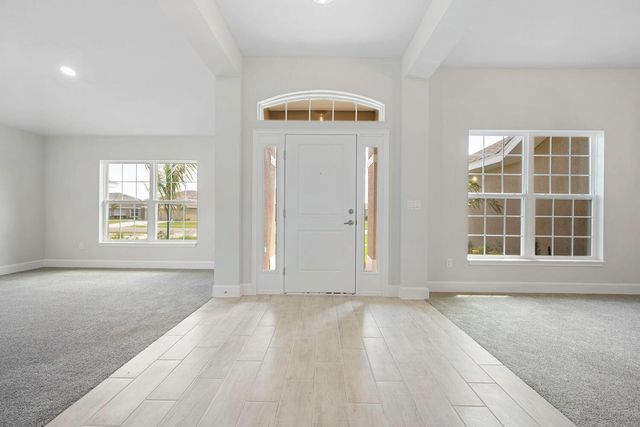 5801 NW Dana Circle, Port St. Lucie, FL 34986