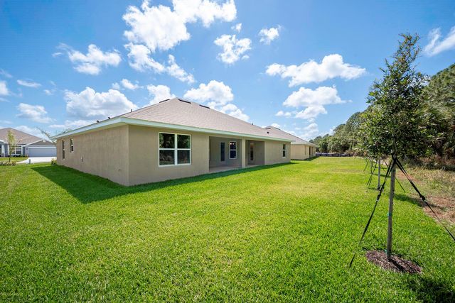 5801 NW Dana Circle, Port St. Lucie, FL 34986
