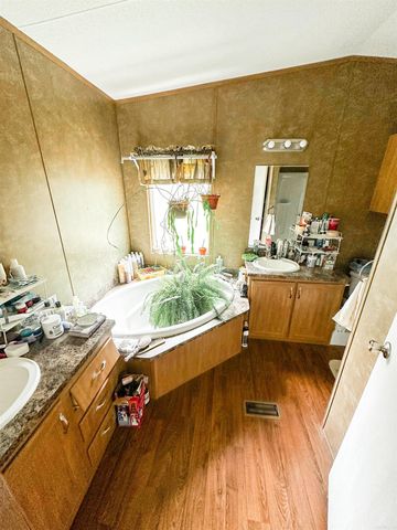 579 Thunder Mountain Road, Caddo Gap, AR 71935