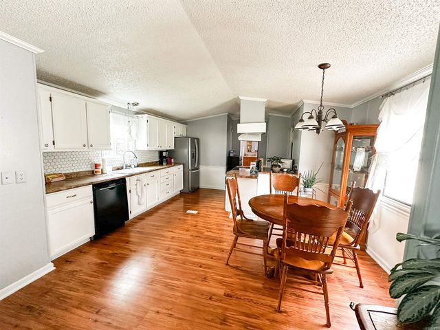 579 Thunder Mountain Road, Caddo Gap, AR 71935