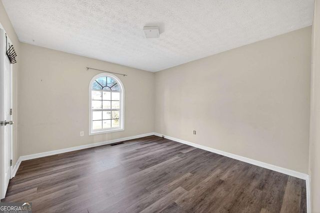 204 Queensbury Court, Acworth, GA 30102