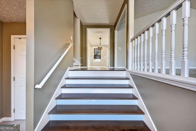 204 Queensbury Court, Acworth, GA 30102