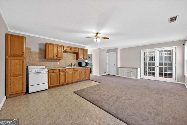 204 Queensbury Court, Acworth, GA 30102