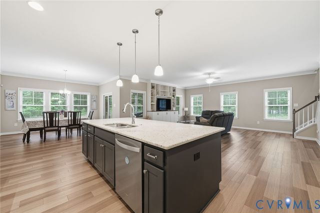 7598 Rural Point Rd, Mechanicsville, VA 23116