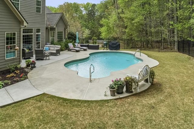 2360 Fulton Circle NW, Acworth, GA 30101