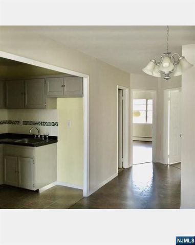 18 President Street, East Newark, NJ 07029