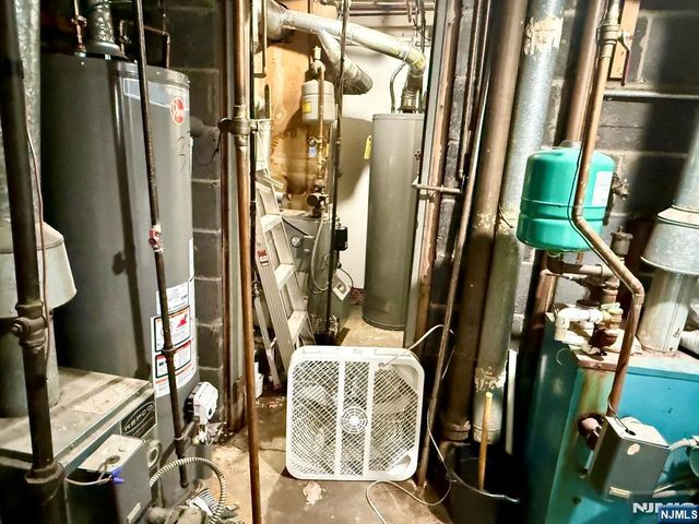 18 President Street, East Newark, NJ 07029