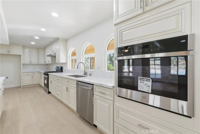 2005 Mt Vernon, Riverside, CA 92507