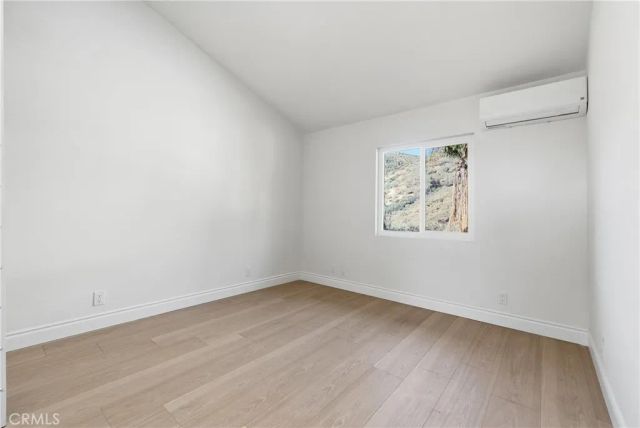 2005 Mt Vernon, Riverside, CA 92507