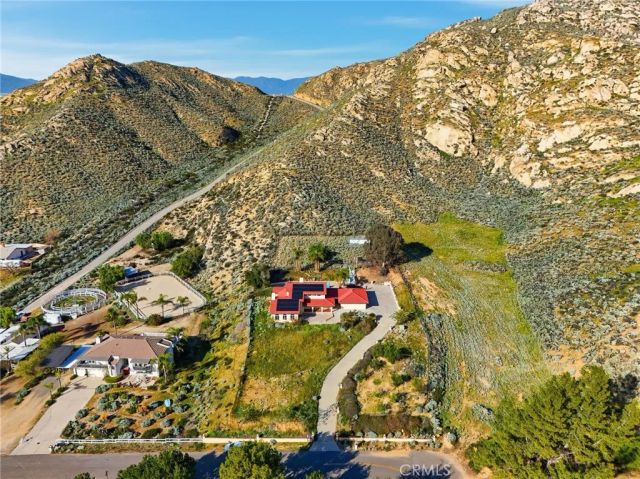 2005 Mt Vernon, Riverside, CA 92507