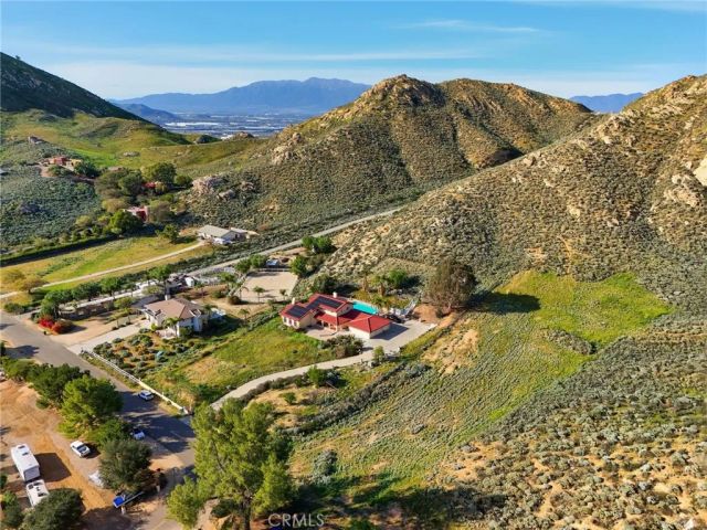 2005 Mt Vernon, Riverside, CA 92507