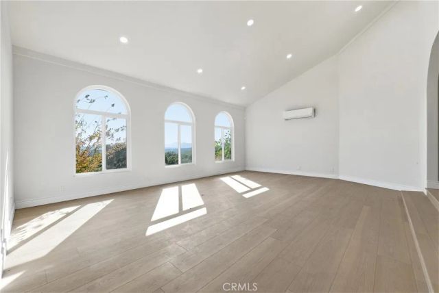 2005 Mt Vernon, Riverside, CA 92507