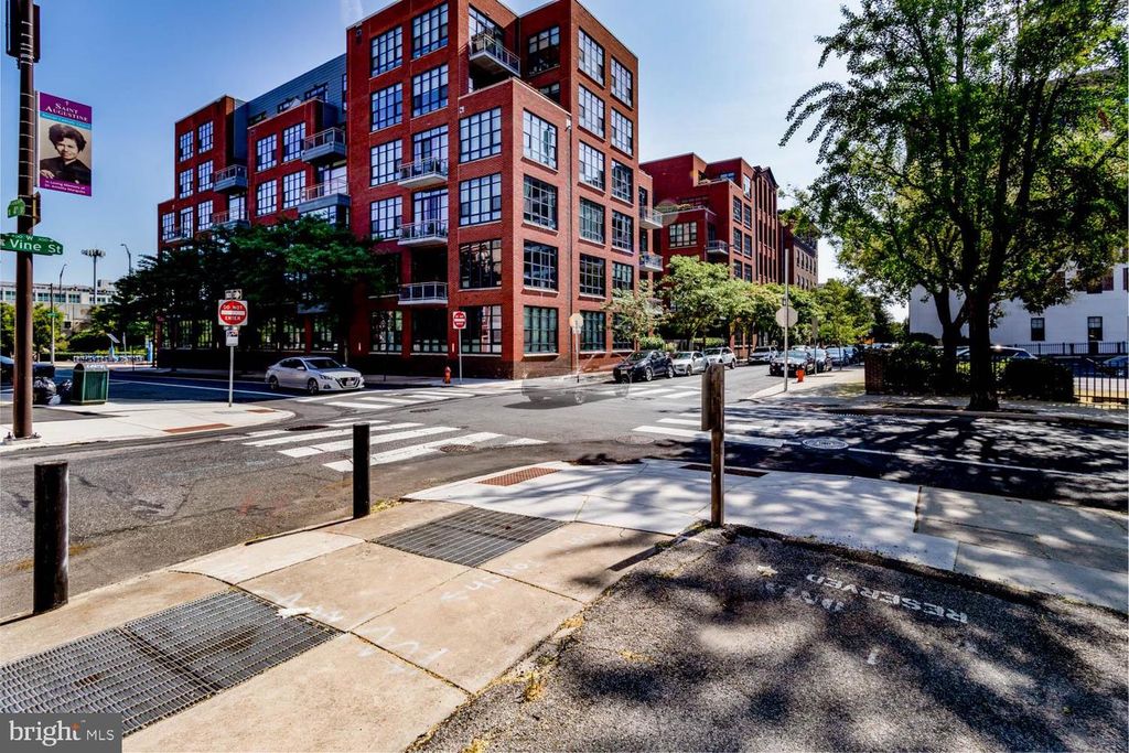 317 - 319-00 VINE ST #308, Philadelphia, PA 19106