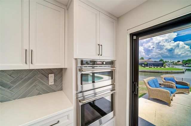 602 VIA TUNIS, Punta Gorda, FL 33950