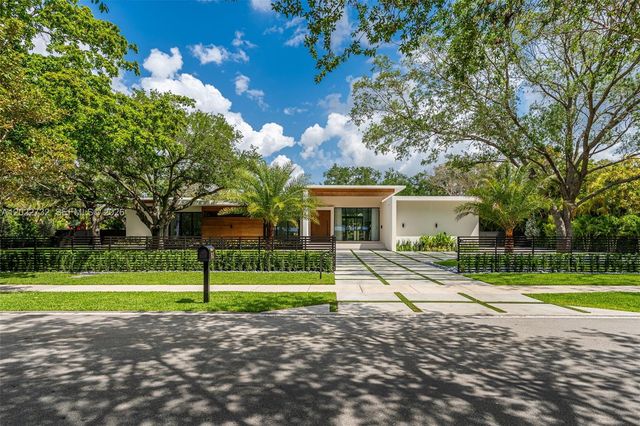 7825 SW 128th St, Pinecrest, FL 33156