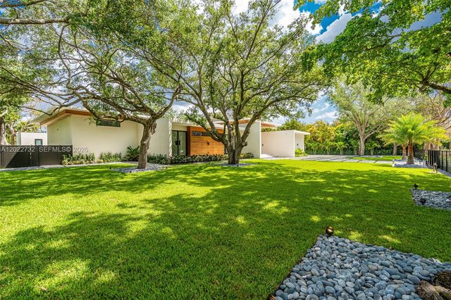 7825 SW 128th St, Pinecrest, FL 33156