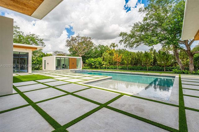 7825 SW 128th St, Pinecrest, FL 33156