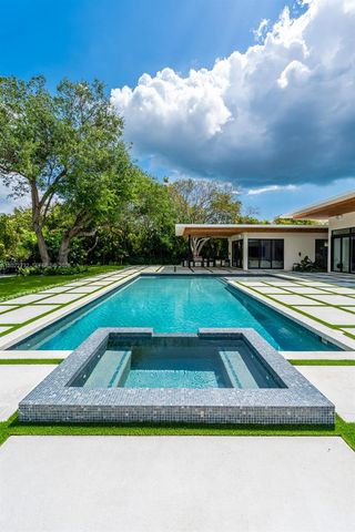 7825 SW 128th St, Pinecrest, FL 33156