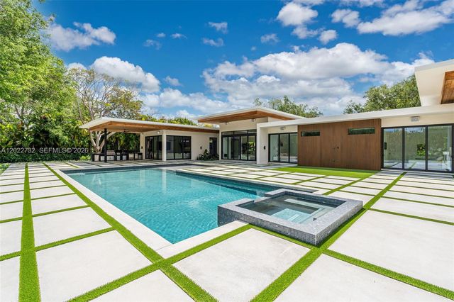 7825 SW 128th St, Pinecrest, FL 33156