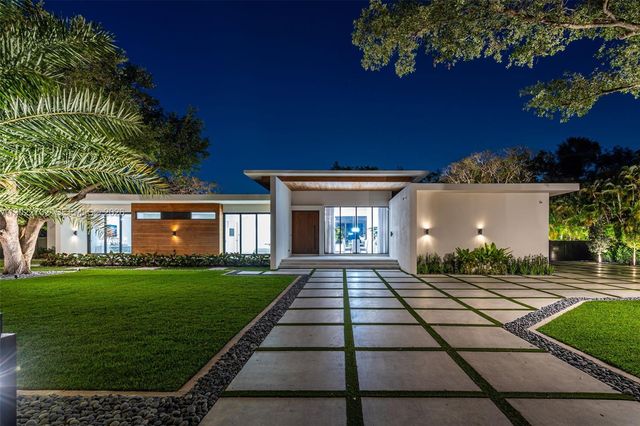 7825 SW 128th St, Pinecrest, FL 33156