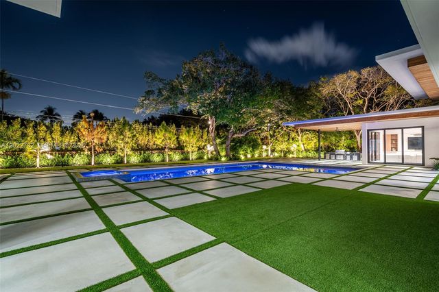 7825 SW 128th St, Pinecrest, FL 33156