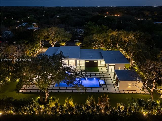 7825 SW 128th St, Pinecrest, FL 33156